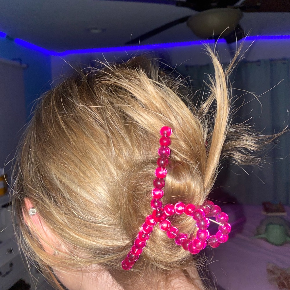 hair claw clip